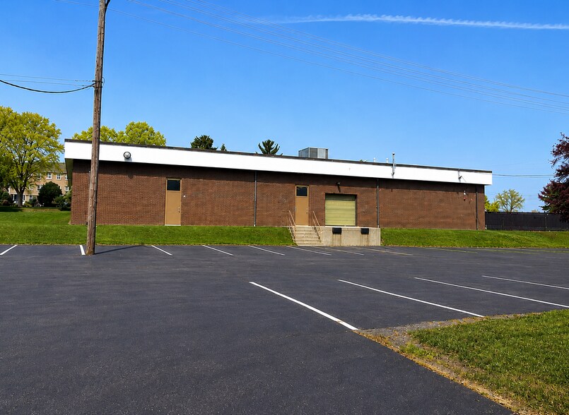More Photos Of 50 Jefferson Park Rd, Warwick Office For Sale