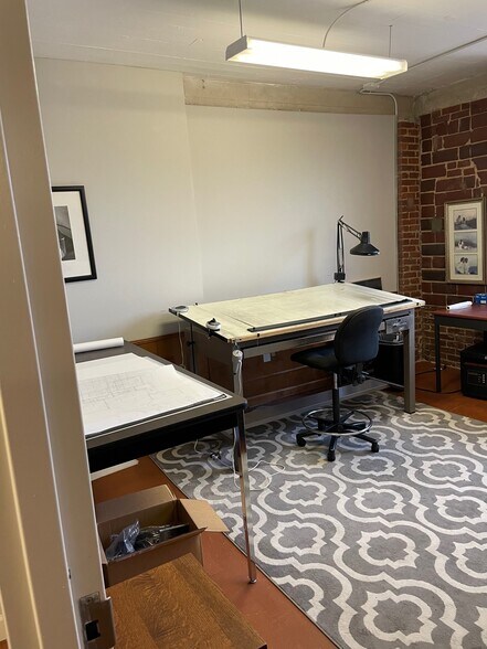 More Photos Of 1230 W Morehead St, Charlotte Loft Creative Space For Lease