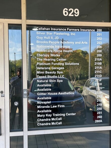 More Photos Of 625 W Centerville Rd, Garland Office For Sale