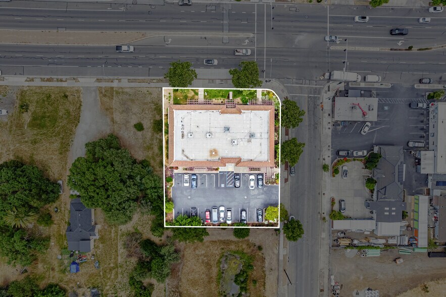 More Photos Of 16795 Monterey Rd, Morgan Hill Freestanding For Lease