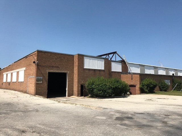 More Photos Of 1100 W Barker Ave, Michigan City Warehouse For Lease