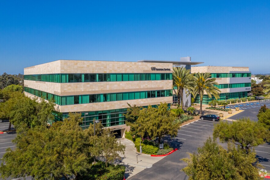 More Photos Of 5901 Priestly Dr, Carlsbad Office For Lease
