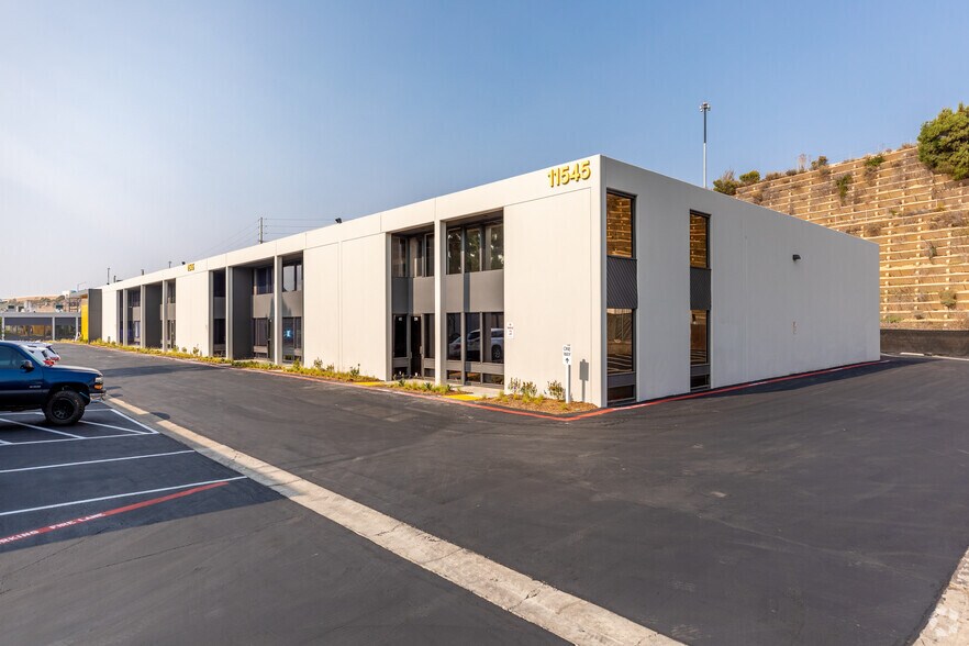 More Photos Of 11555 Sorrento Valley Rd, San Diego Unknown For Lease