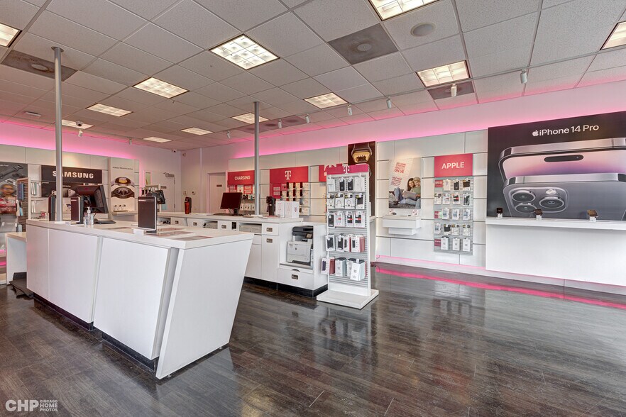 More Photos Of 4001 W Montrose Ave, Chicago Storefront For Lease