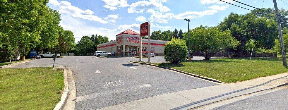 More Photos Of 8934 Woodyard Rd, Clinton Freestanding For Sale