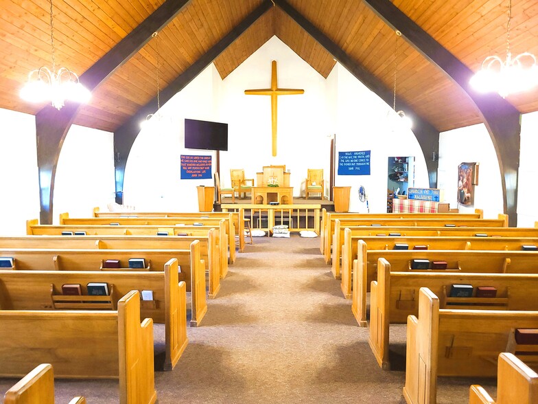 More Photos Of 96 Lewiston Ave, Willimantic Religious Facility For Sale