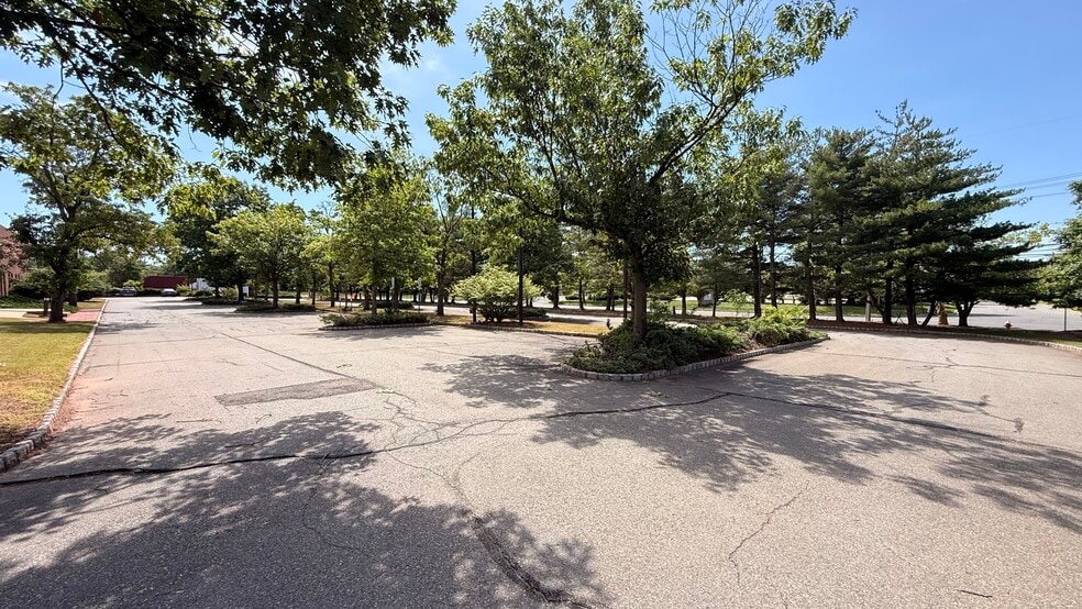 More Photos Of 240 Circle Dr N, Piscataway Manufacturing For Sale