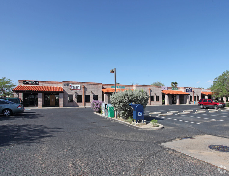 Primary Photo Of 3280-3290 S Camino Del Sol, Green Valley Unknown For Lease