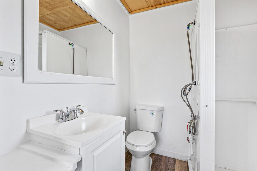 More Photos Of 1833 C St, Washougal Apartments For Sale