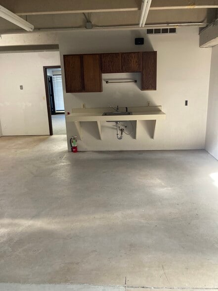 More Photos Of 4740 Forge Rd, Colorado Springs Warehouse For Lease