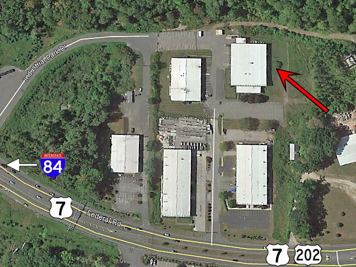 More Photos Of 1114 Federal Rd, Brookfield Light Manufacturing For Lease