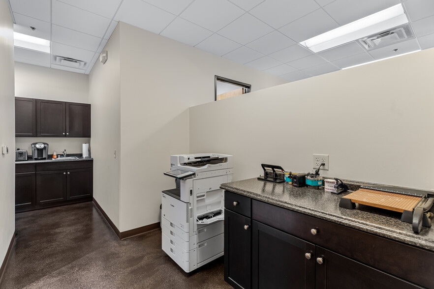 More Photos Of 9927 E Bell Rd, Scottsdale Medical For Sale