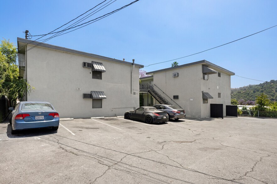 More Photos Of 144 S Avenue 55, Los Angeles Apartments For Sale