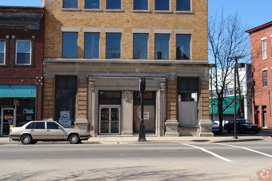 More Photos Of 209 W Washington St, Charleston Office For Lease