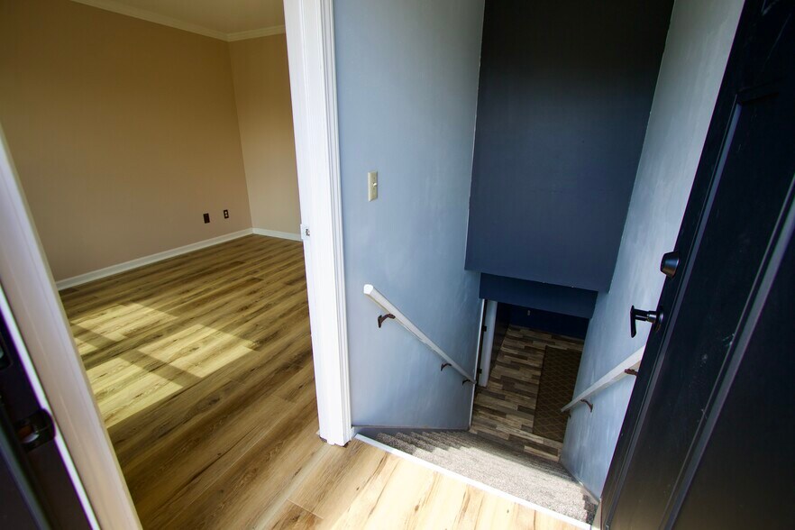 More Photos Of 123 N Jackson St, Janesville Office For Sale