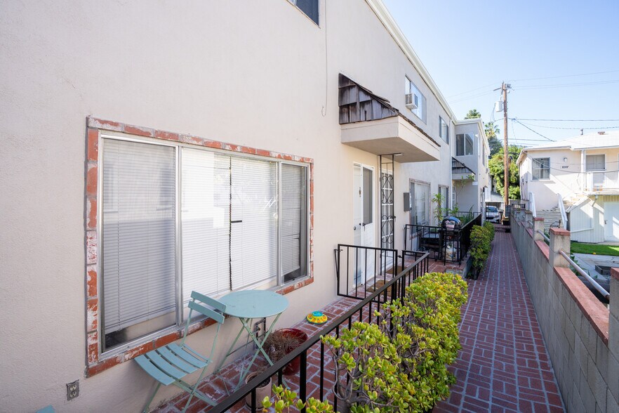 More Photos Of 1434 Berkeley St, Santa Monica Apartments For Sale