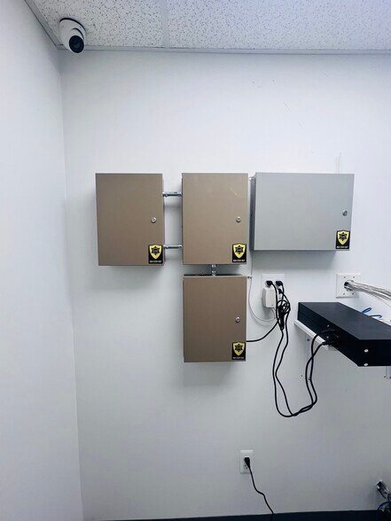 More Photos Of 20869 Mound Rd, Warren Warehouse For Sale