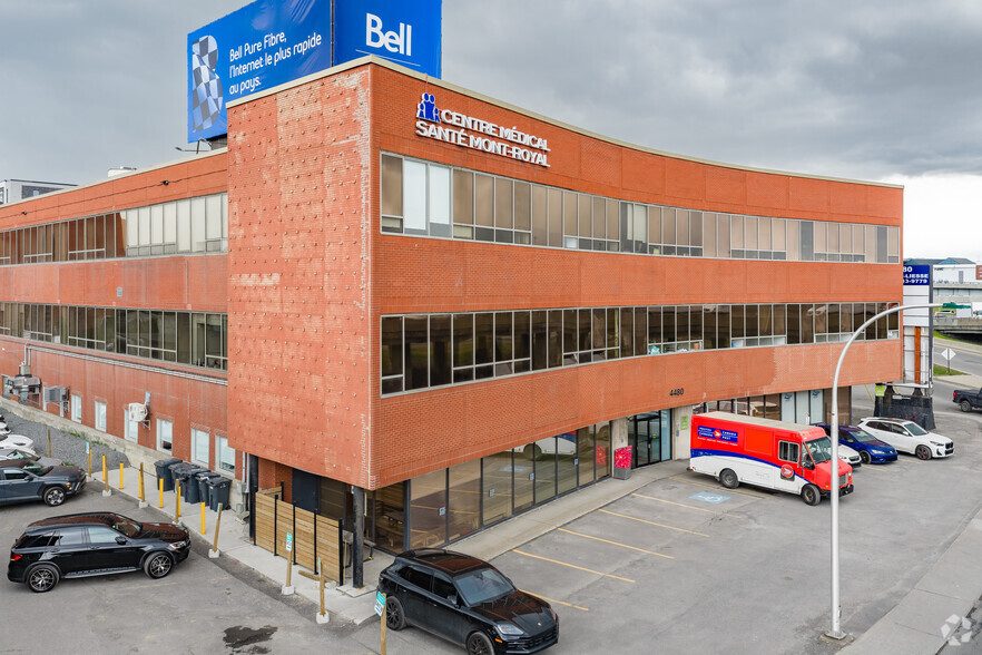 Primary Photo Of 4480 Ch de la Côte-de-Liesse, Mt Royal Office For Lease