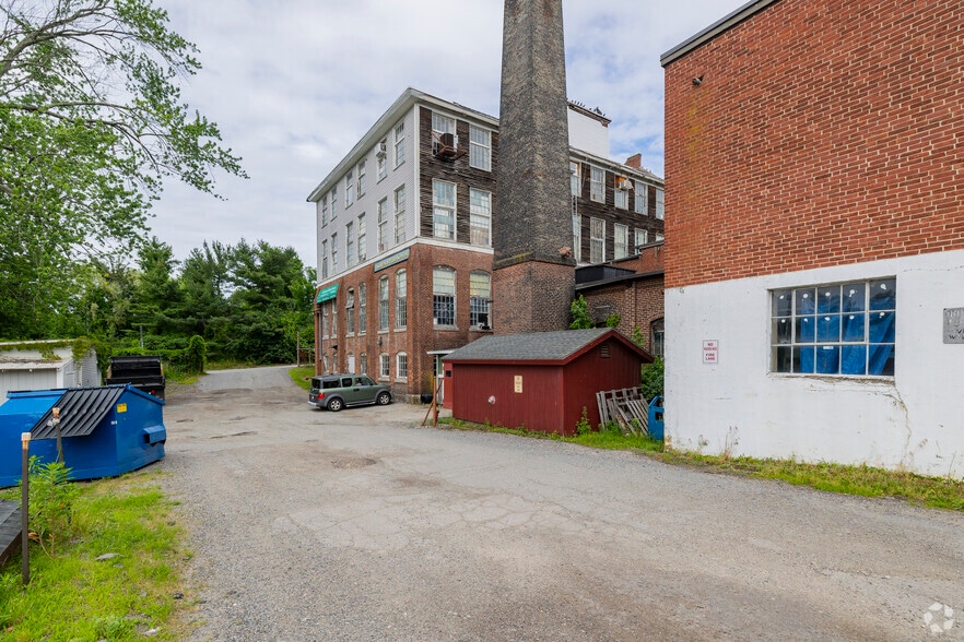 More Photos Of 410 Great Rd, Littleton Light Manufacturing For Lease