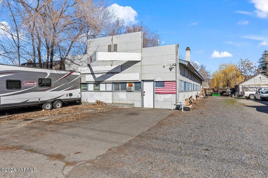 Primary Photo Of 2507 Englewood Ave, Yakima Manufacturing For Sale