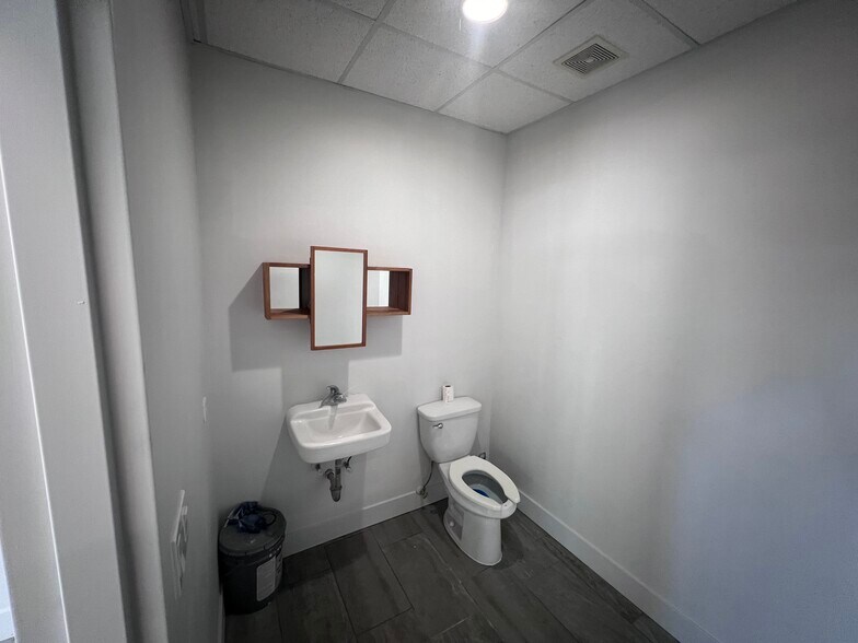More Photos Of 291 N Union Ave, Chicago Apartments For Lease