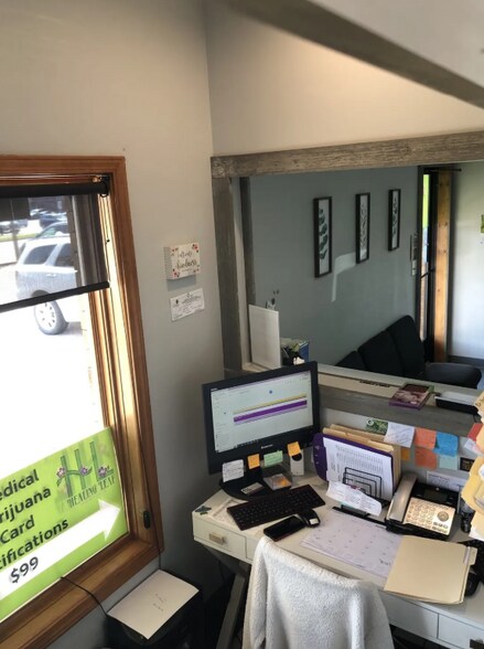 More Photos Of 814 S Main St, Lapeer Office For Lease