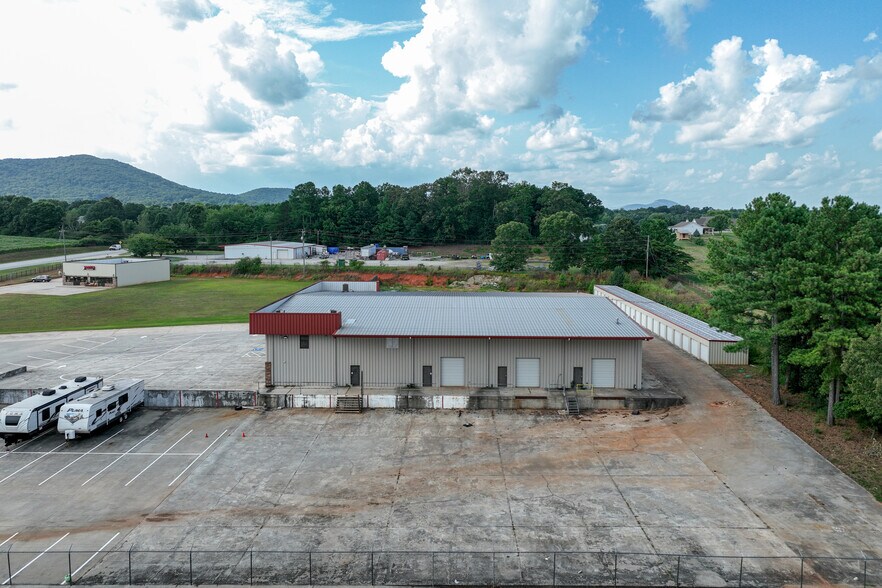 More Photos Of 6724 Cleveland Hwy, Clermont Warehouse For Lease