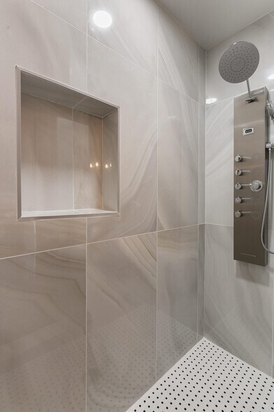 More Photos Of 3800 S Broadway, Englewood Apartments For Lease