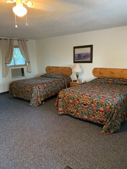 More Photos Of 62271 CA-299, Cedarville Hotel For Sale