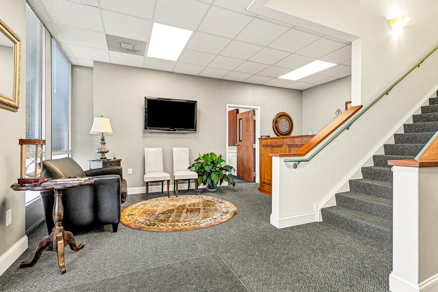 More Photos Of 5368-5380 Twin Hickory Rd, Glen Allen Flex For Sale