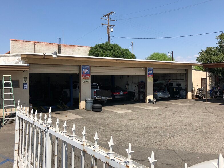 More Photos Of 12576-12578 Heacock St, Moreno Valley Auto Repair For Lease