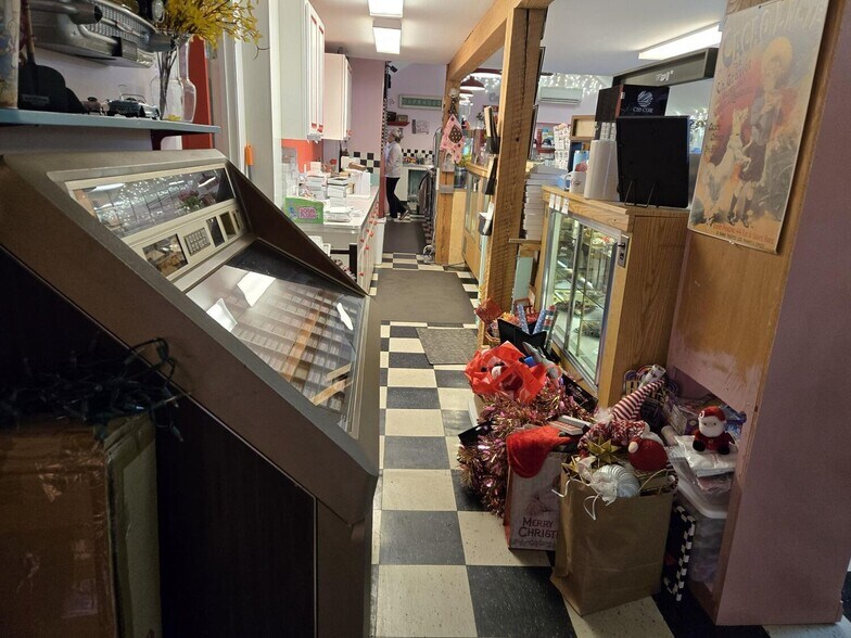 More Photos Of 5030 State Hwy, Eastham Freestanding For Sale