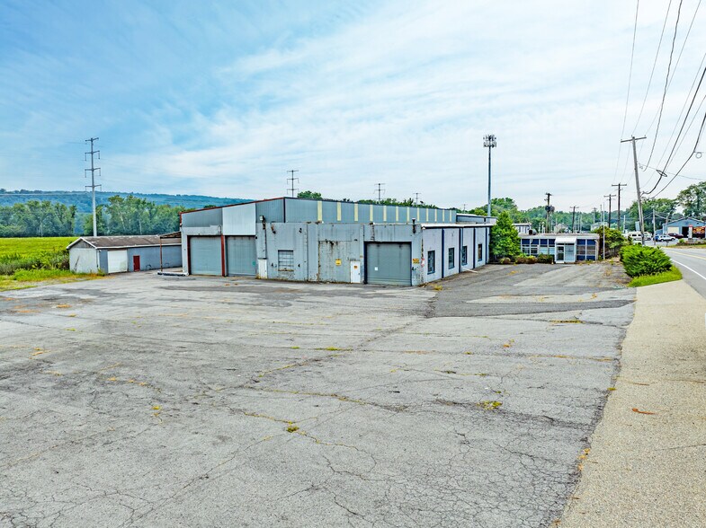 More Photos Of 1910 N Old Trl, Selinsgrove Manufacturing For Lease