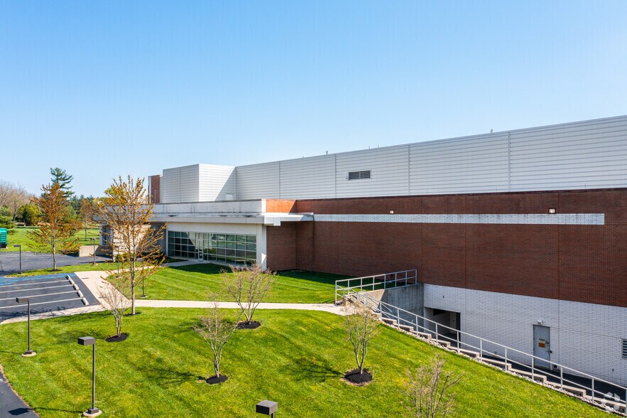 More Photos Of 311 Pennington Rocky Hill Rd, Pennington Unknown For Lease