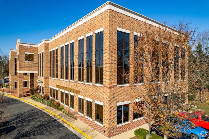 More Photos Of 50 Catoctin Cir NE, Leesburg Office For Lease