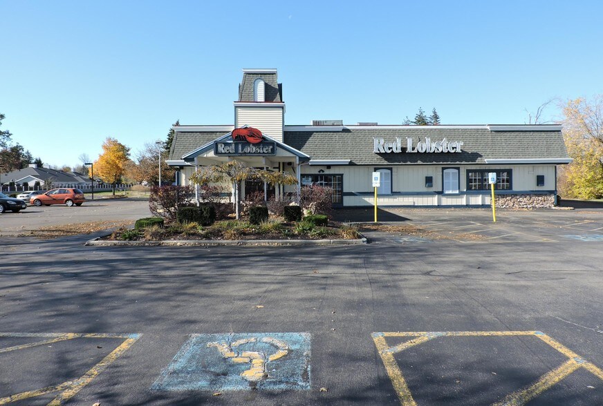 More Photos Of 7540 Transit Rd, Amherst Restaurant For Sale