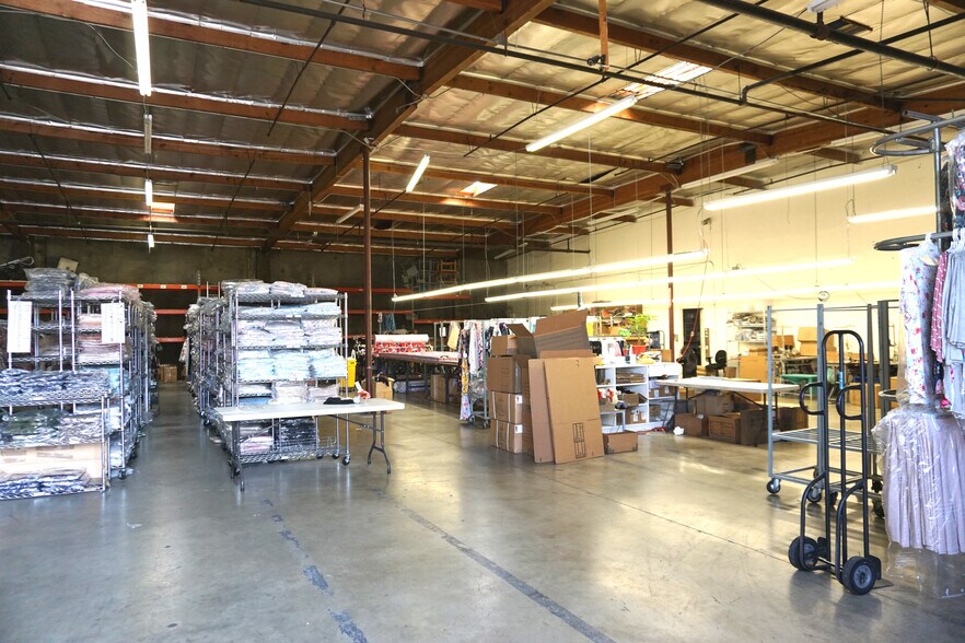 More Photos Of 1101 E 16th St, Los Angeles Warehouse For Lease