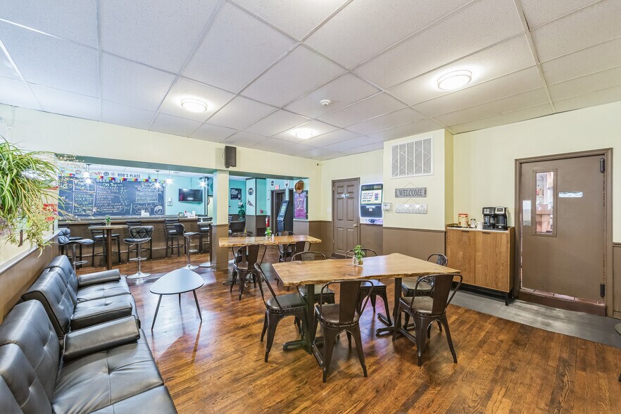 More Photos Of 211 Main St, Royersford Bar For Sale