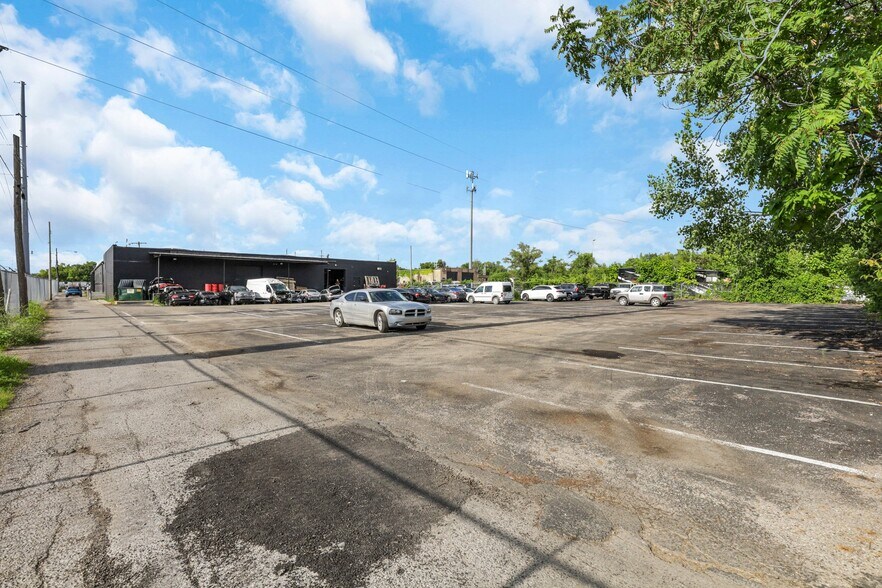 More Photos Of 1025 E Fifth Ave, Columbus Warehouse For Lease