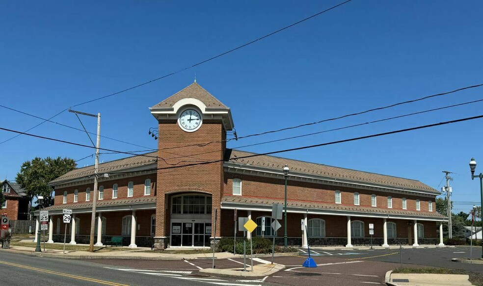 More Photos Of 350 Main St, Pennsburg Drugstore For Lease