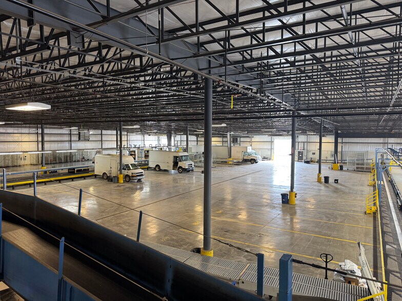 More Photos Of 4401 E Producer Ln, Sioux Falls Warehouse For Lease