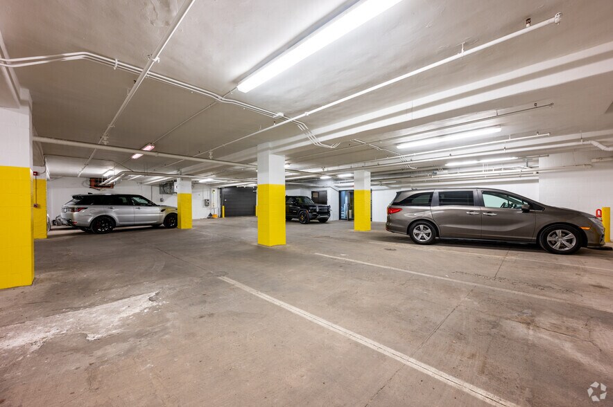 More Photos Of 241 N Pennsylvania St, Indianapolis Loft Creative Space For Lease