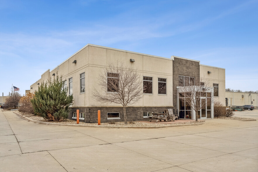 Primary Photo Of 2975 Airline Cir, Waterloo Office For Lease