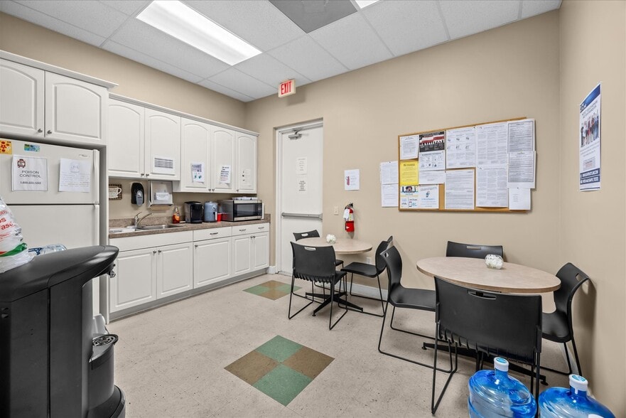 More Photos Of 3465 SE Willoughby Blvd, Stuart Office For Sale