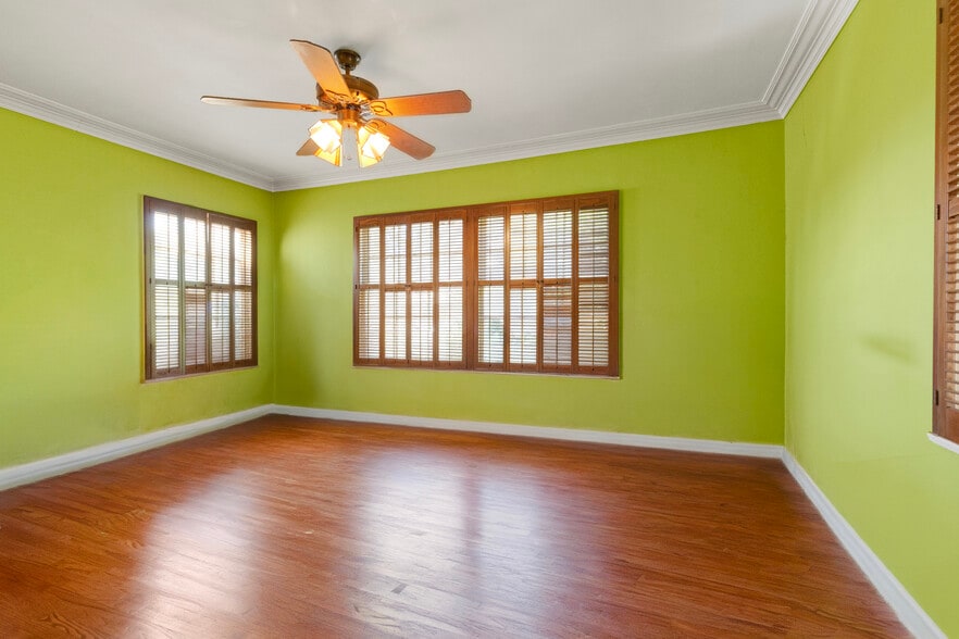 More Photos Of 11737 Bellagio Rd, Los Angeles Multifamily For Sale
