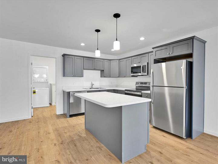 More Photos Of 336-338 Main St, Denver Storefront Retail Residential For Lease