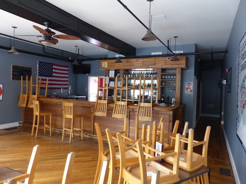 More Photos Of 19-25 W Johnson St, Staunton Storefront Retail Office For Sale