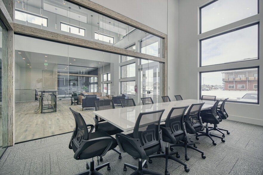 More Photos Of 1070 Curlew Dr, Ammon Medical For Lease