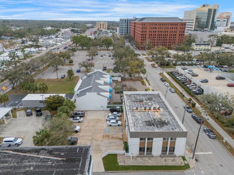 More Photos Of 1717 2nd St, Sarasota Office For Lease