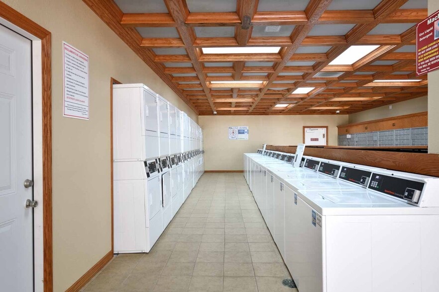 More Photos Of 621 S Richey St, Pasadena Apartments For Sale